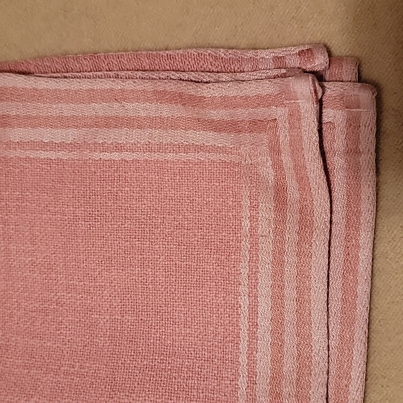 Set of Vintage 2 pink linen tablecloths - Picture 2 of 2